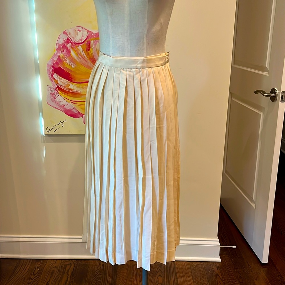 ❌Sold❌Carmelo Pomodoro vtg silk pleated skirt